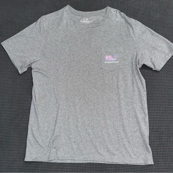 Vineyard Vines Gray Short Sleeve Tee with Whale Logo - Picture 1 of 3